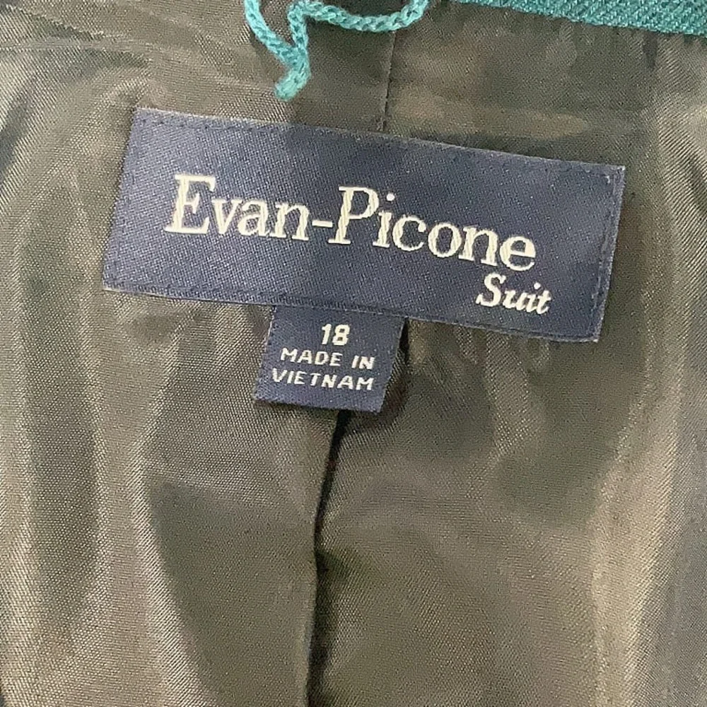 Evan Picone Teal Blazer with Black Patterned Scarf - Picture 3 of 4